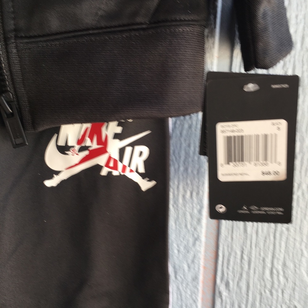 Nike Air Jordan Boys 2-pc Tacksuit Set - Picture 5 of 11